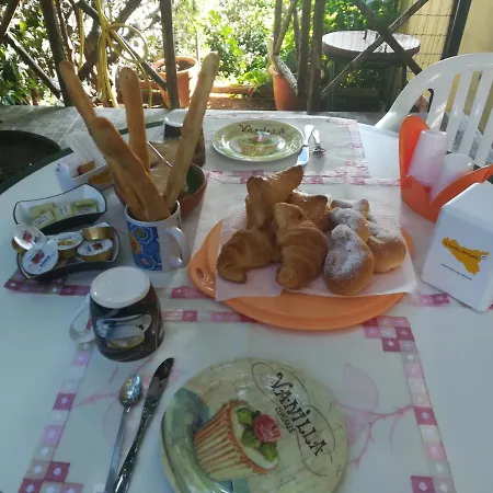 Bed and breakfast Ninni 3*